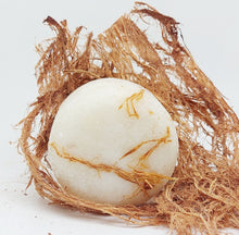 Load image into Gallery viewer, Shampoo + Conditioner Bar COMBO "Gugo Bark & Neem + White Vanilla Hair Spa Bar"